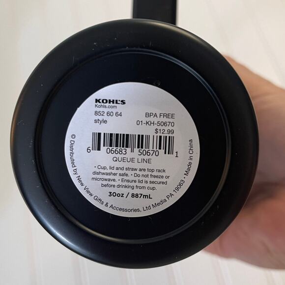 NEW Kohl's 30 oz Tumbler Iced Drinks Straw Black Pool Beach Sports - Picture 3 of 5